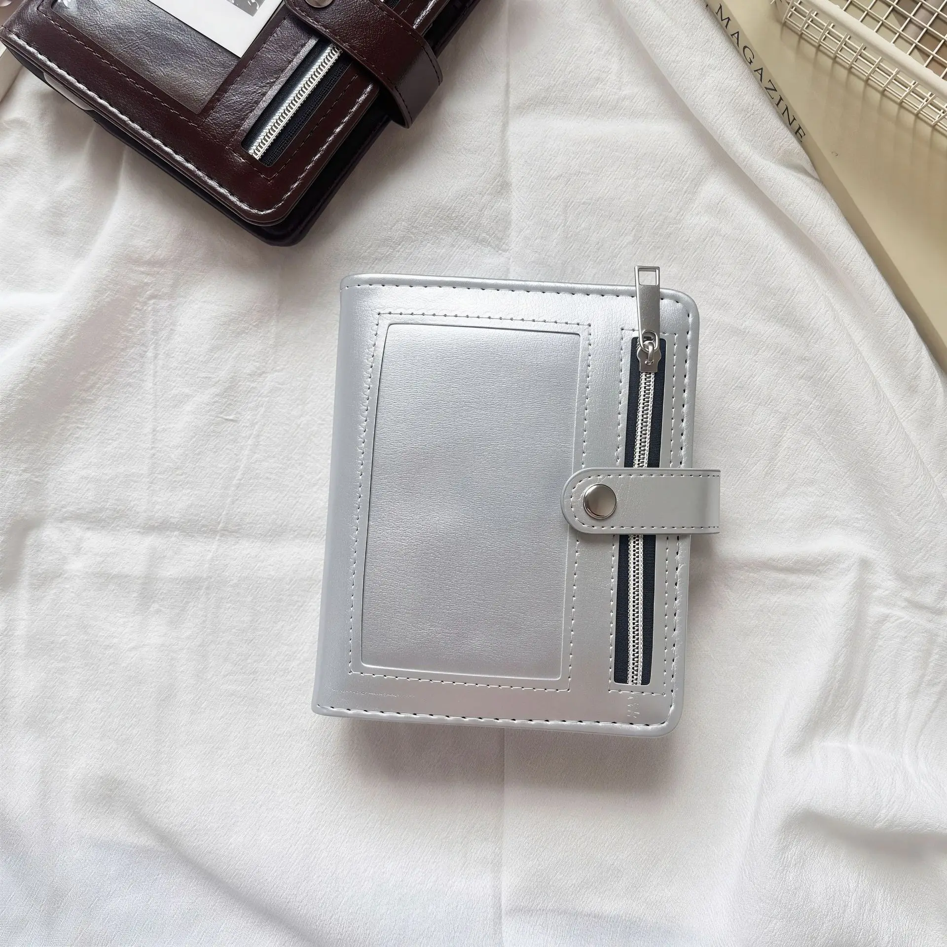 M5 Brown Sliver Soft Zip Loose-Leaf Retro Portable and 40 Sheets Inner Page PU Clip-on Notebook Loose Leaf Notebook